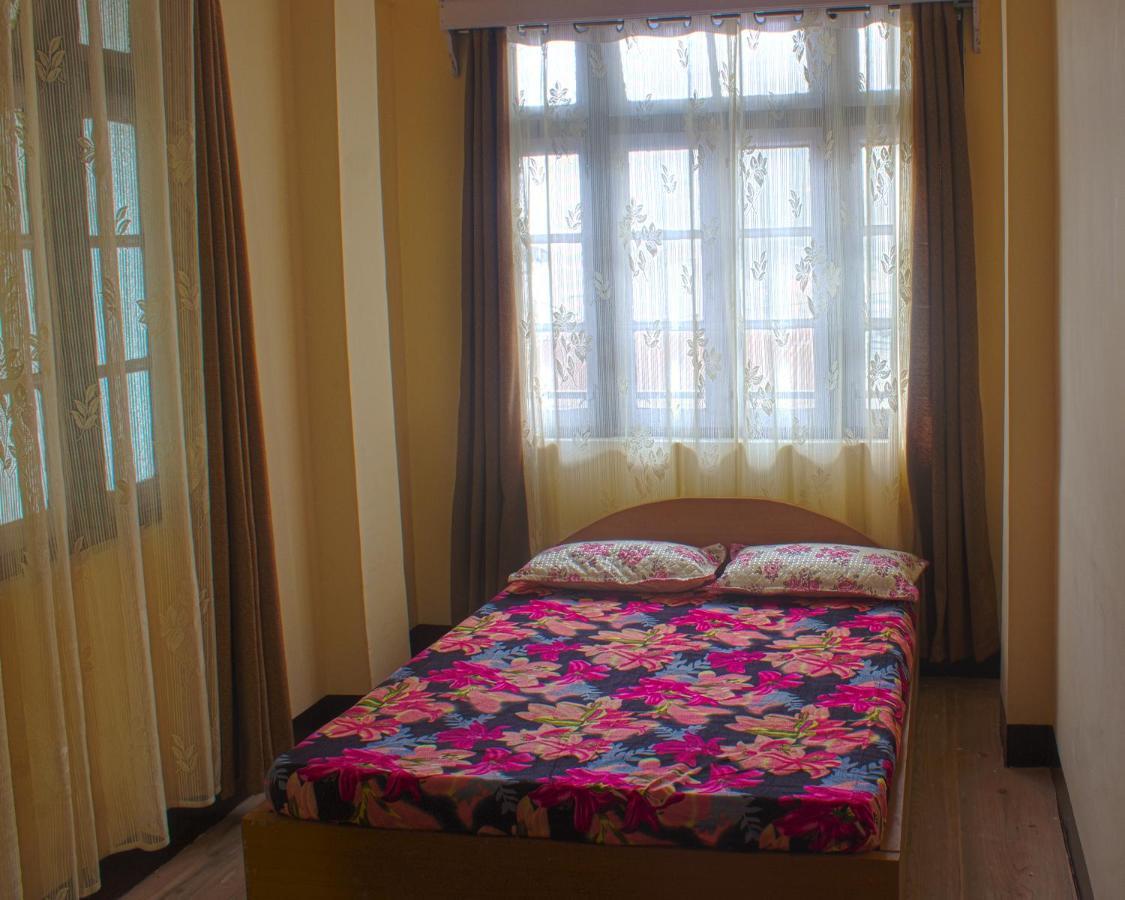 Dukeraj Homestay Darjeeling  Bagian luar foto