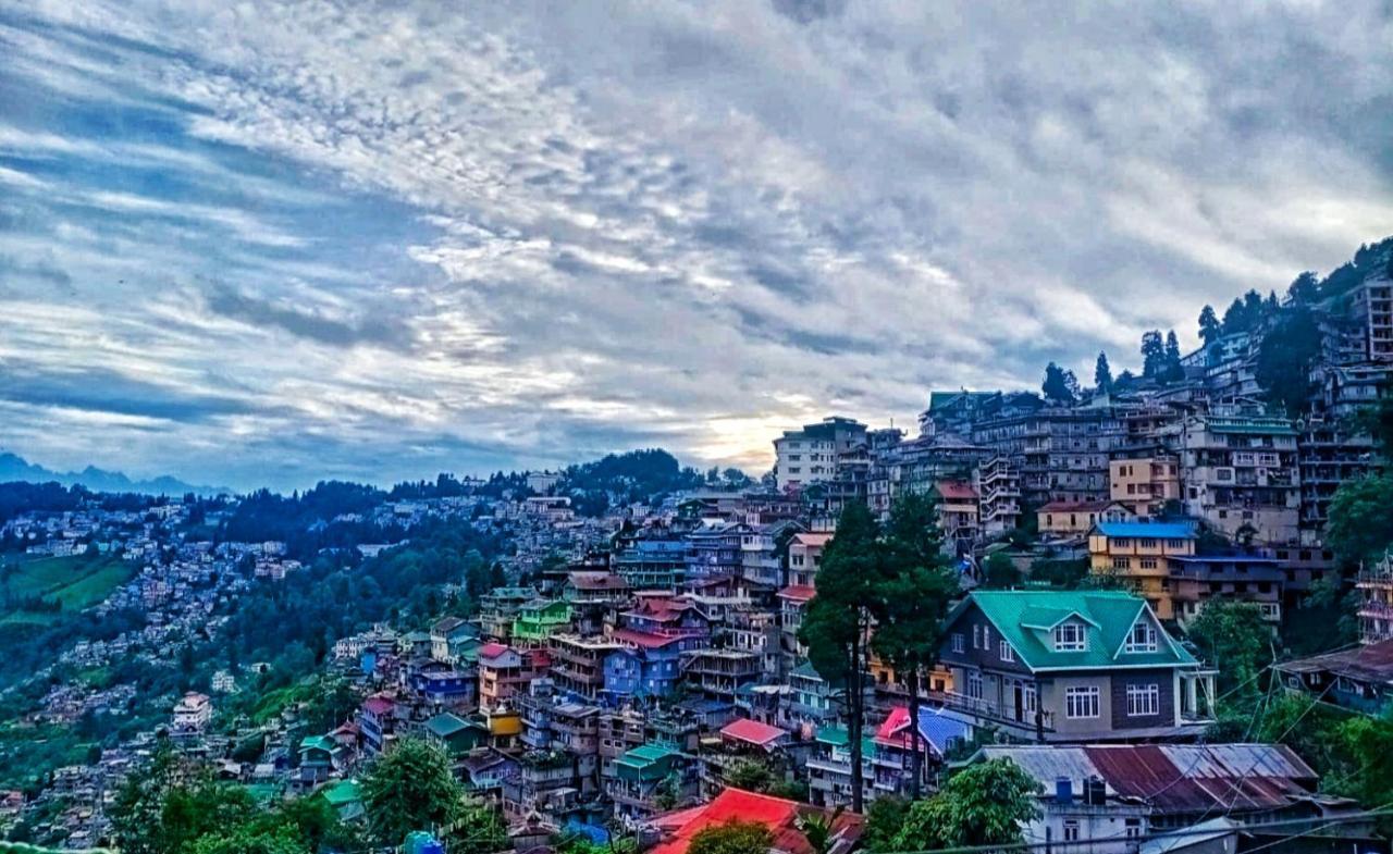 Dukeraj Homestay Darjeeling  Bagian luar foto