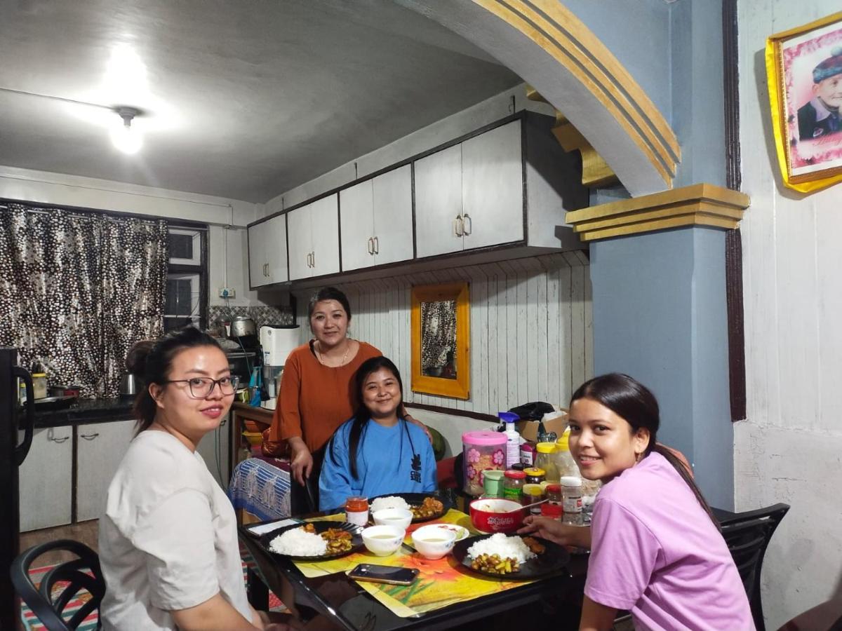 Dukeraj Homestay Darjeeling  Bagian luar foto