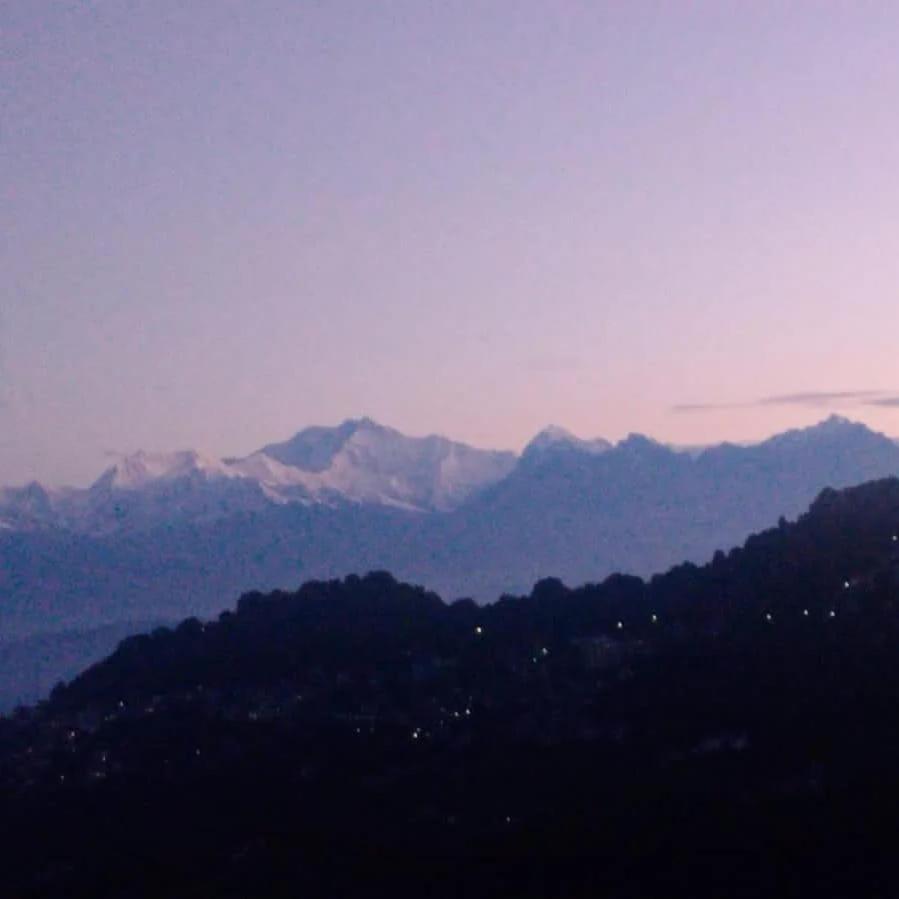 Dukeraj Homestay Darjeeling  Bagian luar foto