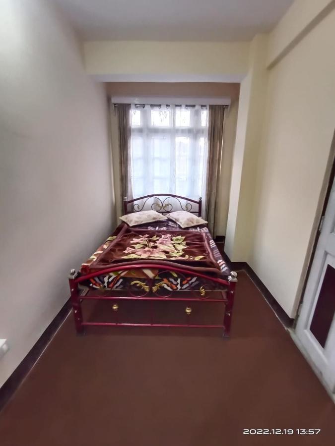 Dukeraj Homestay Darjeeling  Bagian luar foto